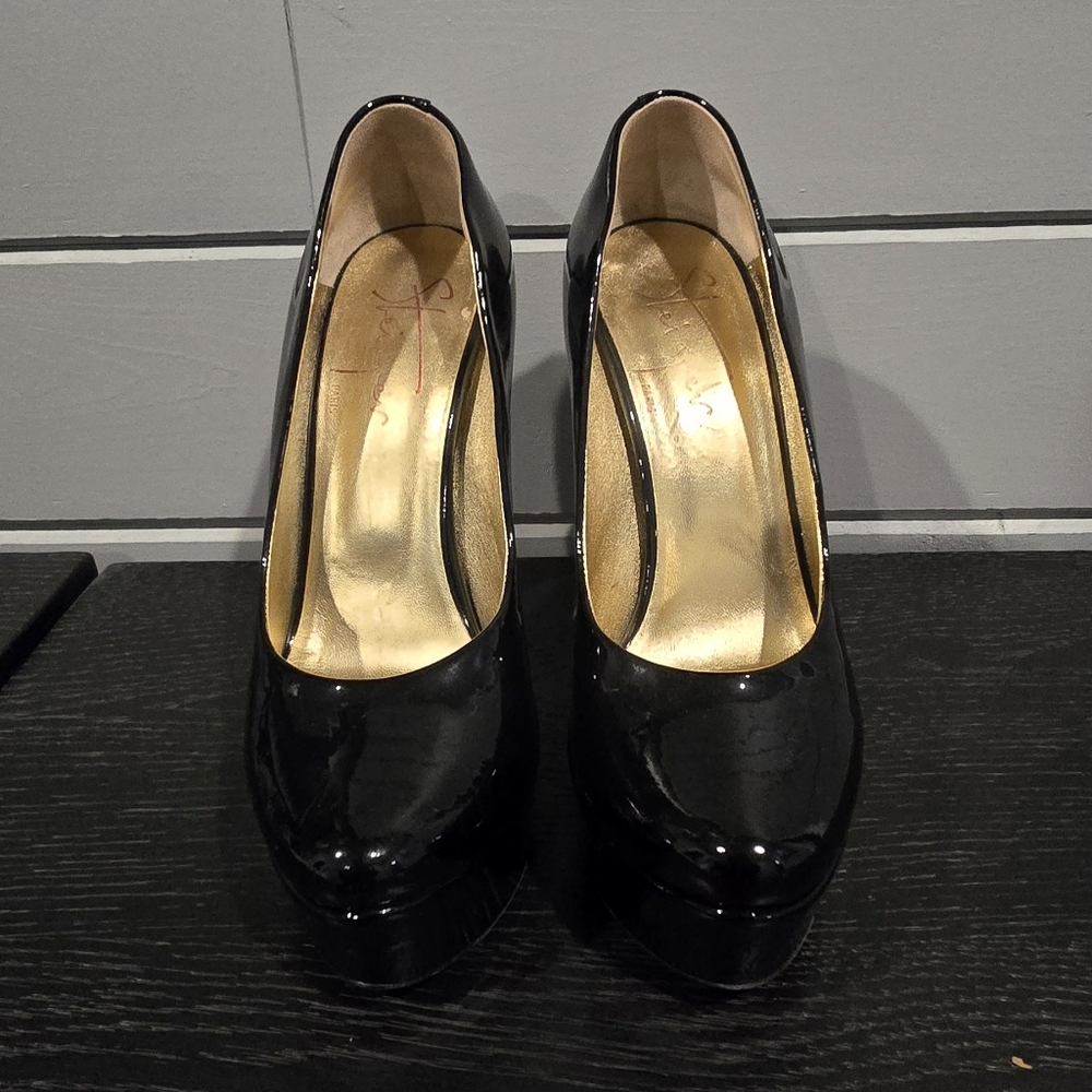 WALTER STEIGER Black Round Toe Patent Leather Platform Curved Heel VINTAGE
